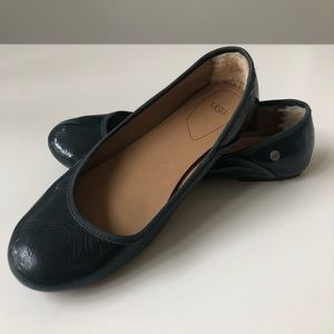 UGG Antora Navy Blue Patent Leather Sz 10
